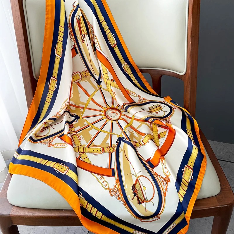 Foulard carré en soie de luxe  - Luxury Bags Quality avis et prix