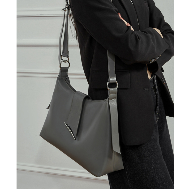 Sacs à bandoulière Hobo en cui - Luxury Bags Tote avis et prix